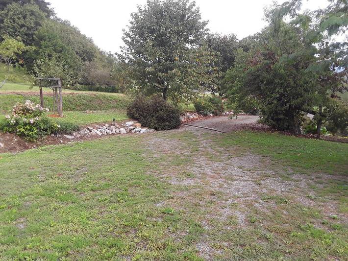 Gîte pour 2 personnes, avec jacuzzi ainsi que terrasse et jardin dans Saleich - 4