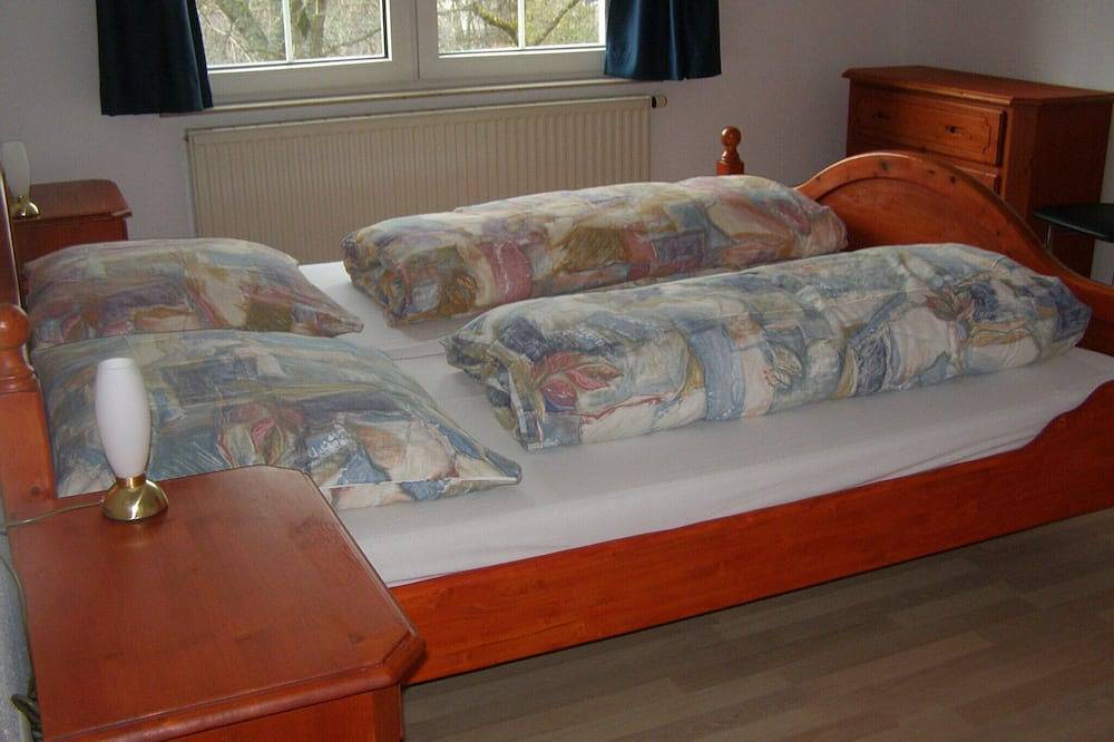 Ganze Wohnung, Ferienwohnung Schwarzwald-Baar, Villingen-Obereschach, 3 Zimmer, 5 Gäste in Villingen-Schwenningen, Mittlerer Schwarzwald