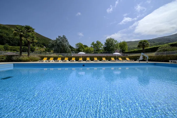 Resort para 2 personas, con piscina y jardín - 1