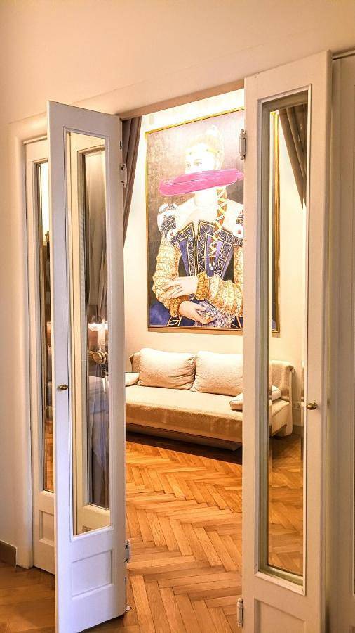 Villa per 4 persone, con Terrazza e Giardino a Bucarest