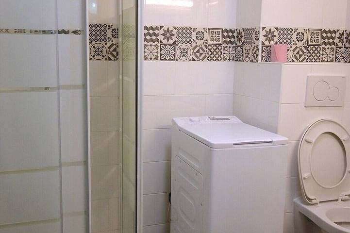 Ganze Wohnung, 2 Bedroom unit in front of Le Bourget airport in Le Blanc-Mesnil, Seine-Saint-Denis