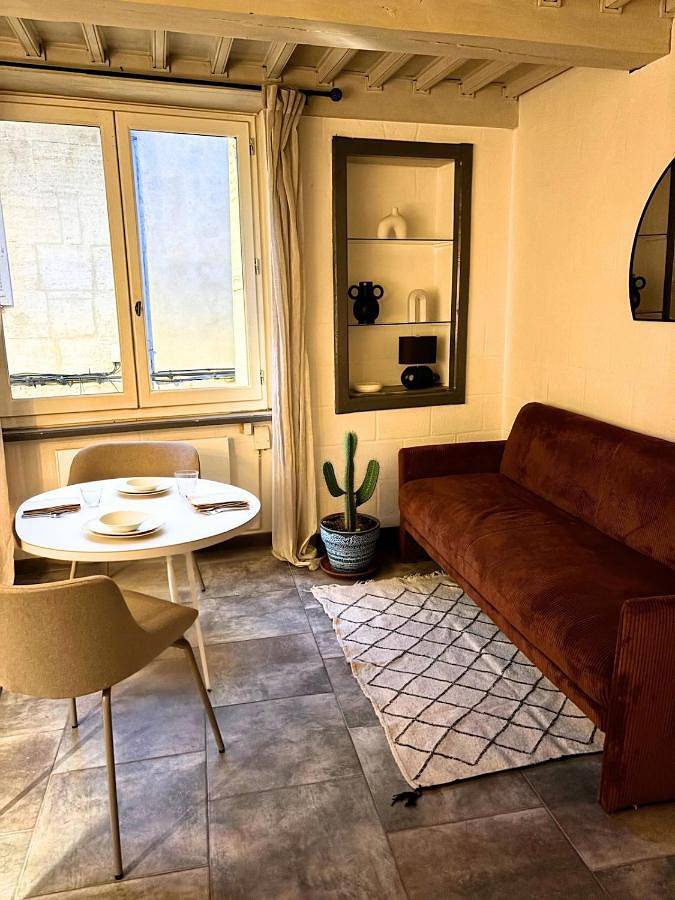 Gîte pour 4 personnes, avec terrasse dans Theatre Du Balcon