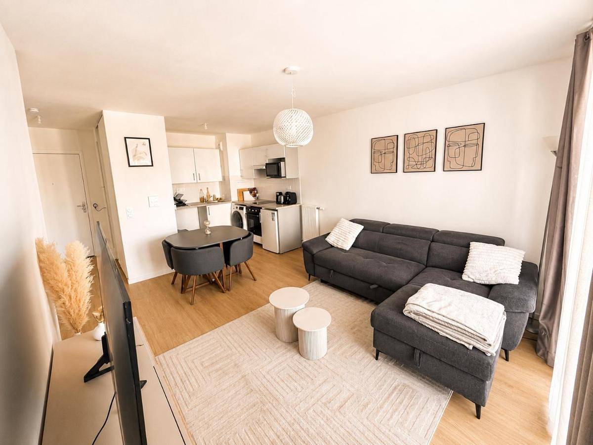 Appartement entier, Modern apartment close to Paris and Disney in Clichy-sous-Bois, Seine-Saint-Denis