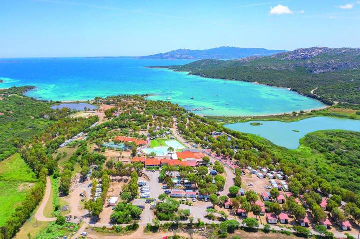 Camping für 4 Personen, mit Garten und Pool in Nord Sardinien