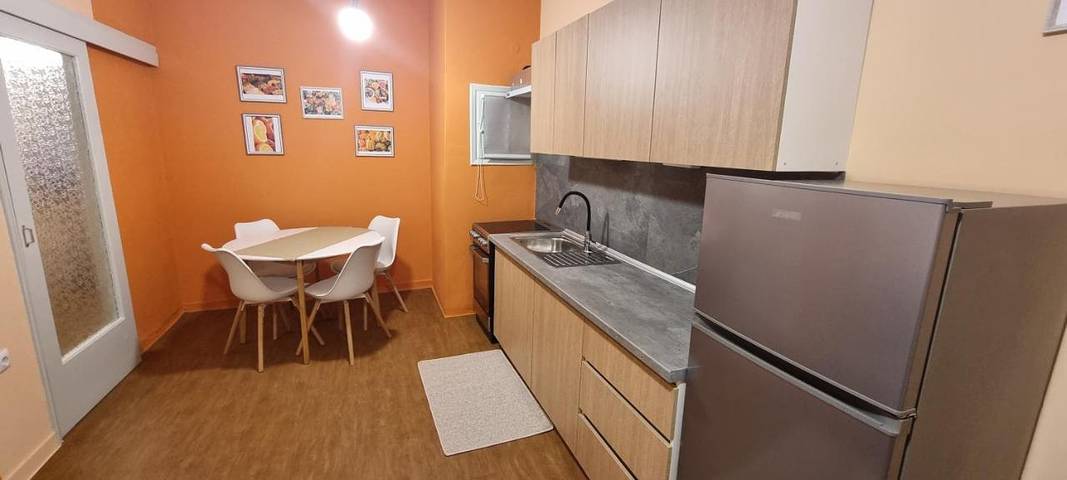 Gîte pour 7 personnes, avec terrasse et vue dans Veria