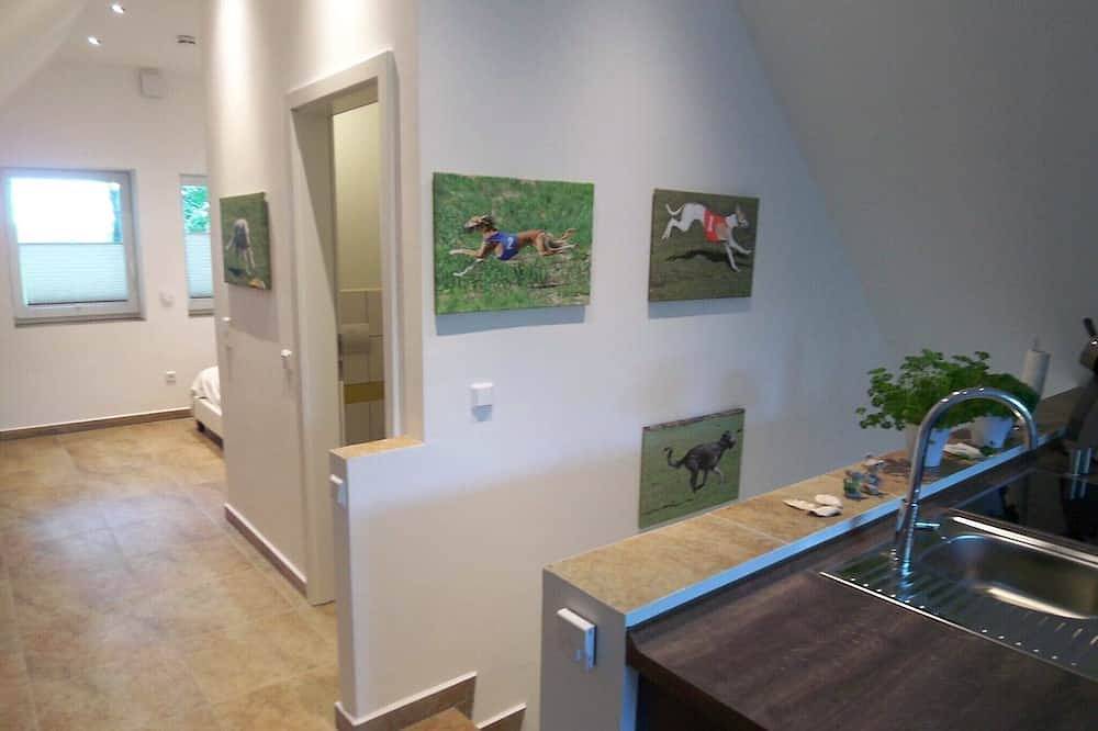Ganze Wohnung, Fewo mit 8000 qm Hundeauslauf, in Haus auf dem Land, obere Etage, 45qm in Geestland, Cuxland