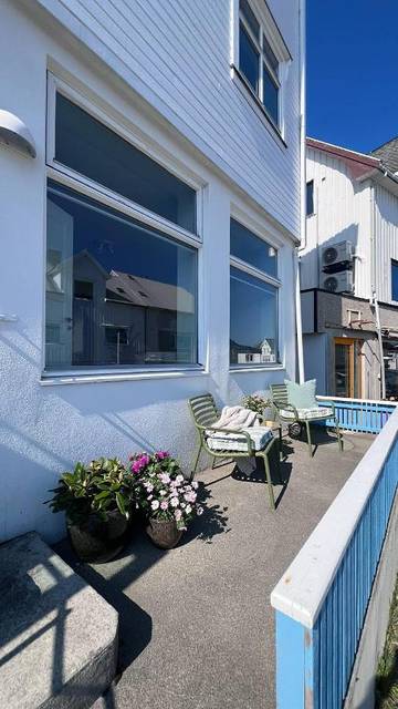 Gîte pour 2 personnes, avec terrasse dans Henningsvær