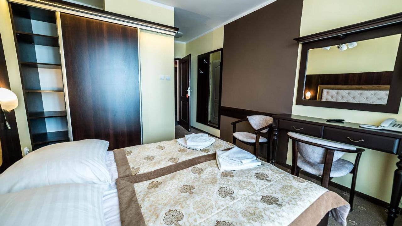 Jantar in Rewal, Powiat gryficki