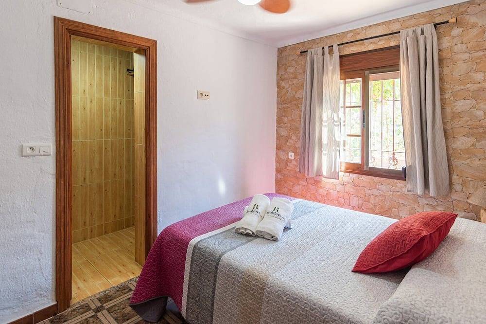 Casa Maza de Guaro by Ruralidays in Guaro, Sierra de las Nieves