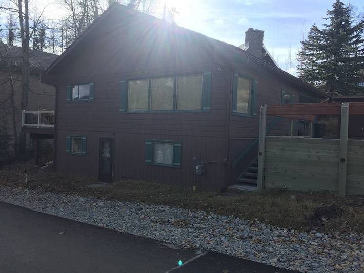 Vacation rental for 17 people, with terrace in Montana