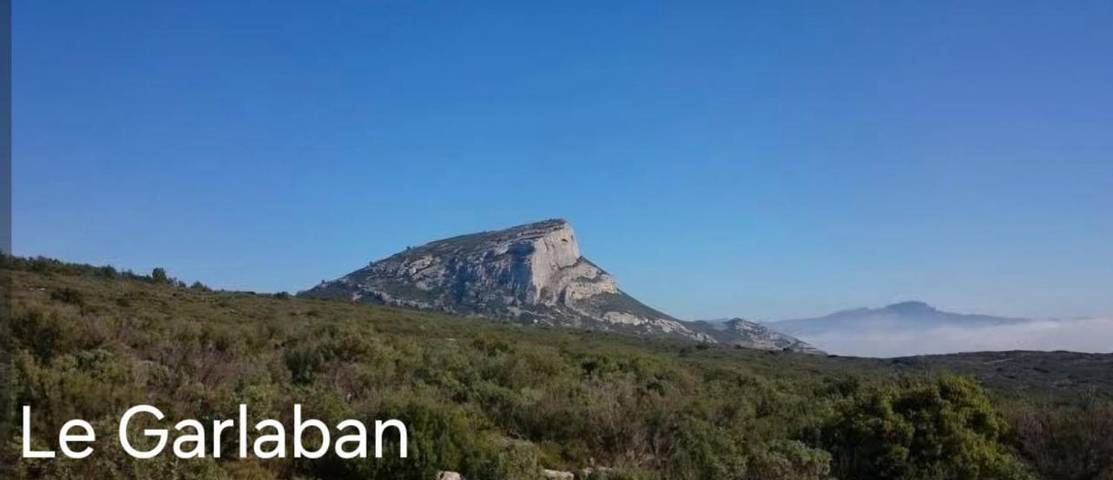 Location de vacances pour 4 personnes, avec Balcon et Terrasse ainsi que Jacuzzi et Jardin à Carnoux-en-Provence - 2