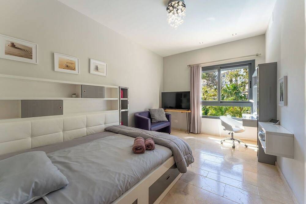 Luxuriöse Villa in Paguera Mallorca mit Xxl Pool in Peguera, Calvià