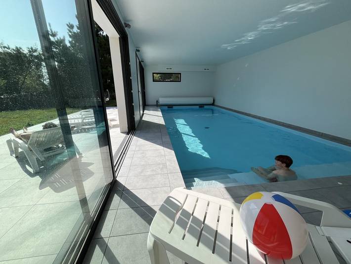 Gîte pour 10 personnes, avec jardin ainsi que piscine et terrasse à Trébeurden - 2