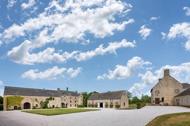 Chambre d’hôte pour 12 personnes, avec Terrasse à Mandeville-en-Bessin