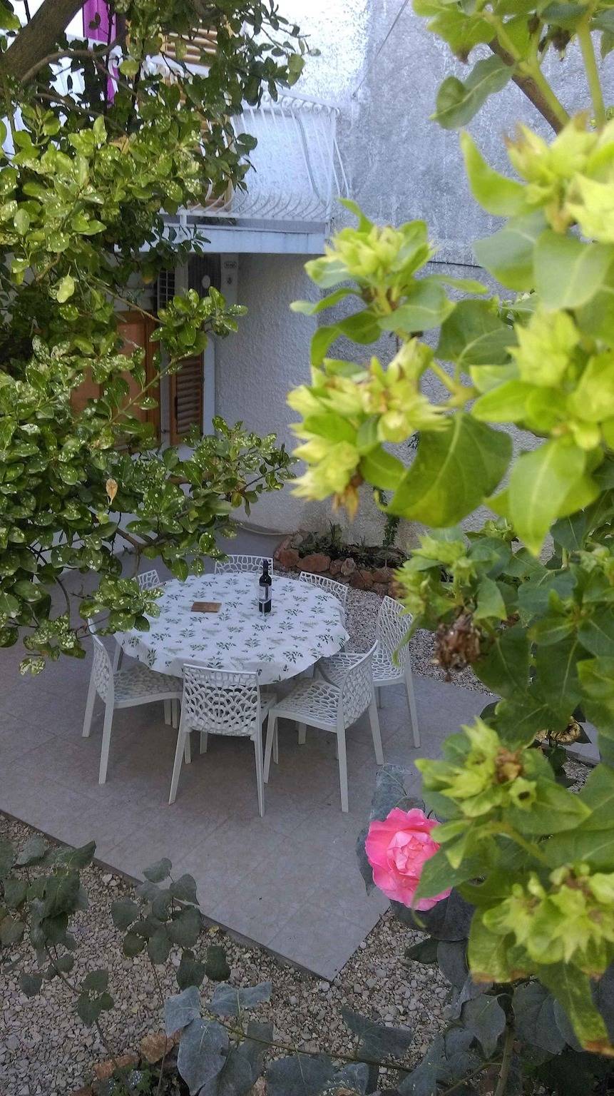 Ferienhaus mit Garten  in Bol, Brac