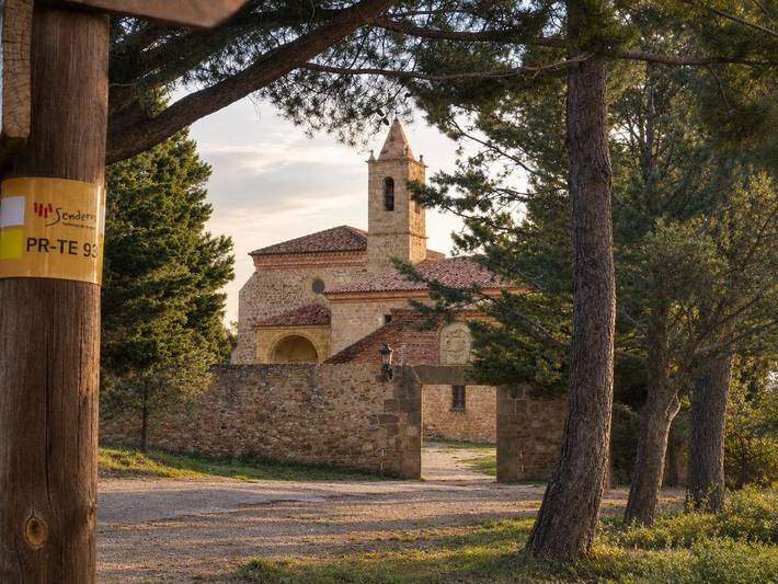 Gîte pour 4 personnes, avec Terrasse et Jardin ainsi que Piscine et Vue dans Estercuel