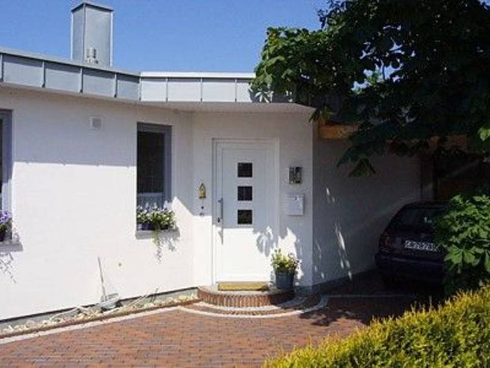 Ferienhaus für 4 Personen, mit Terrasse und Garten in Esens