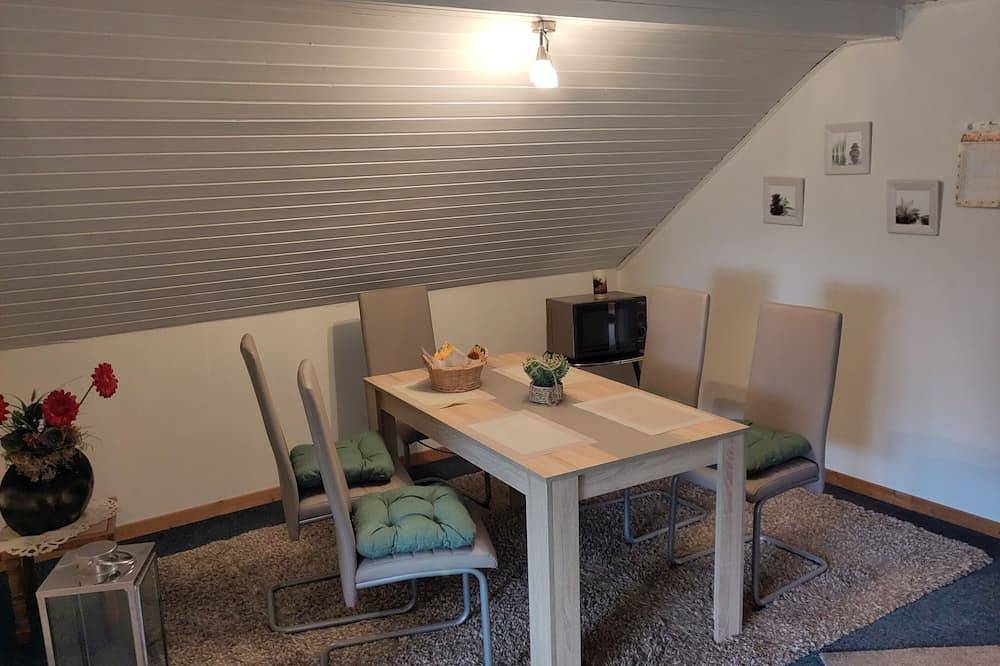 Ganze Wohnung, Geniessen Sie die Ruhe dieser Landschaft,die für jeden was zu bieten hat. in Bunde, Ostfriesland