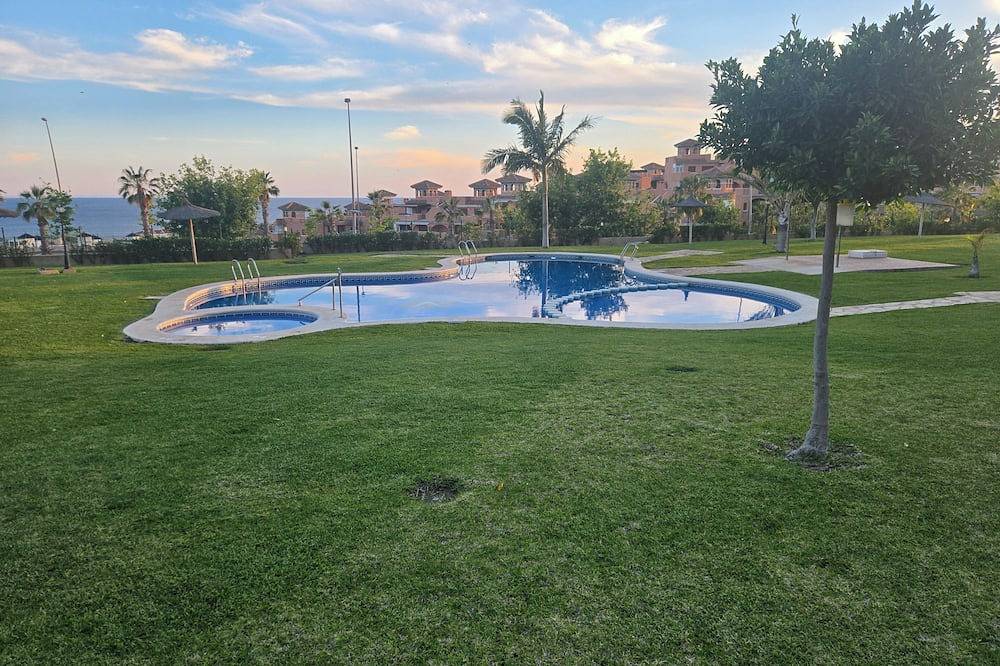 Ganze Wohnung, Schöne Wohnung 500 m vom Strand entfernt mit privatem Garten und Meerblick in Cartagena, Cordillera Penibética