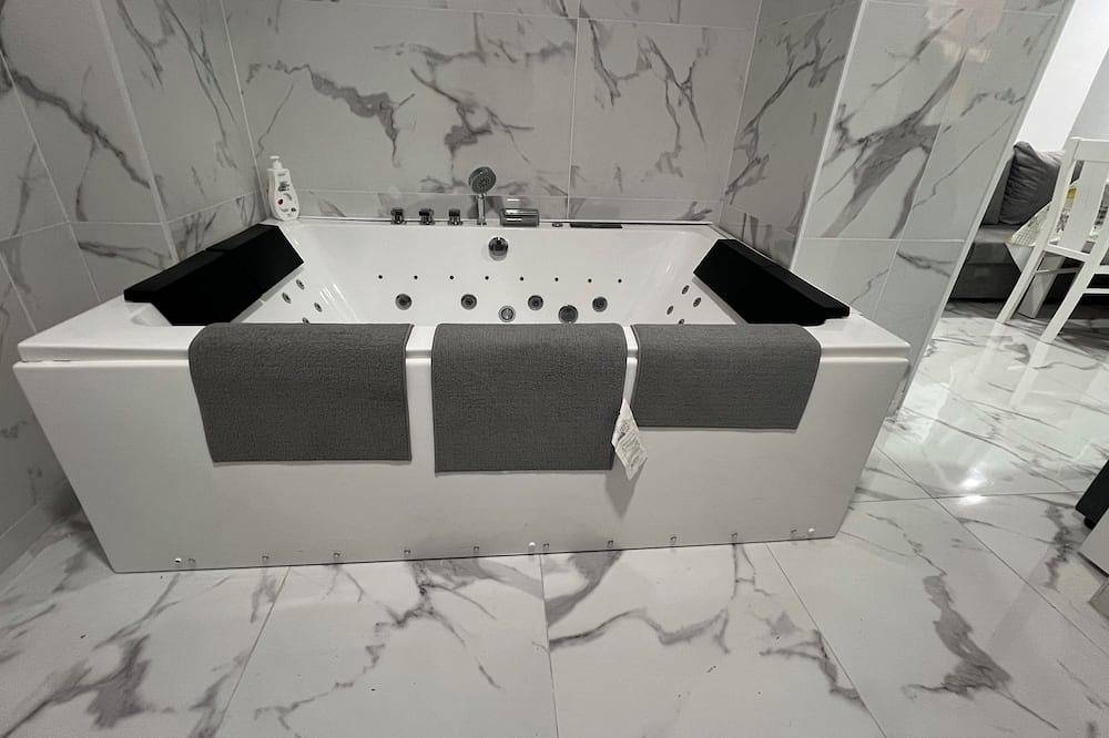 Appartement entier, Apartment with a Private Jacuzzi in Gandía in Gandia, Costa de Valencia