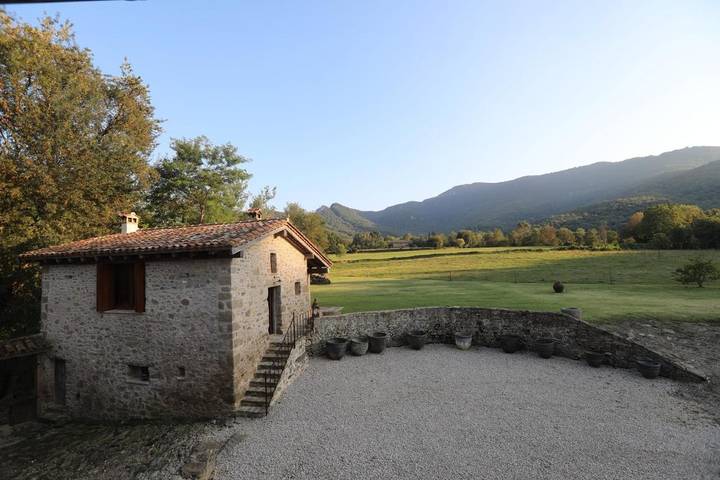 Chalet para 4 personas, con jardín además de piscina y vistas en Garrotxa - 3