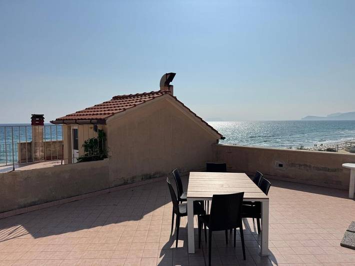 Apartamento de vacaciones para 5 personas, con vistas y terraza - 1