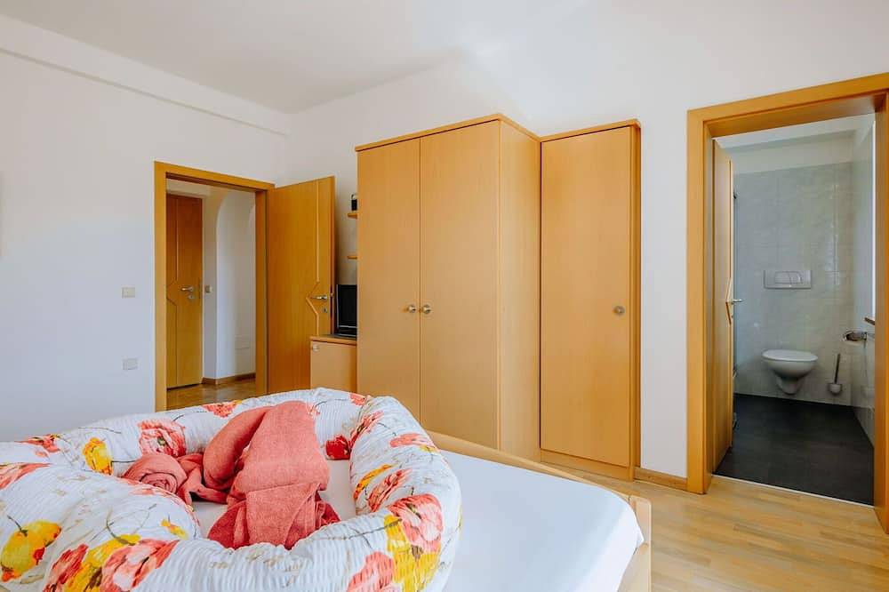 Ganze Wohnung, Gemütliche Wohnung für 2 Personen mit  W-Lan, Pool, Tv und Innenhof in Andrian, Nonsberggruppe