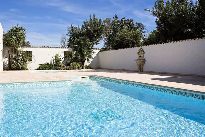 Gîte pour 4 personnes, avec vue et piscine dans Port de Cannes Marina - 3