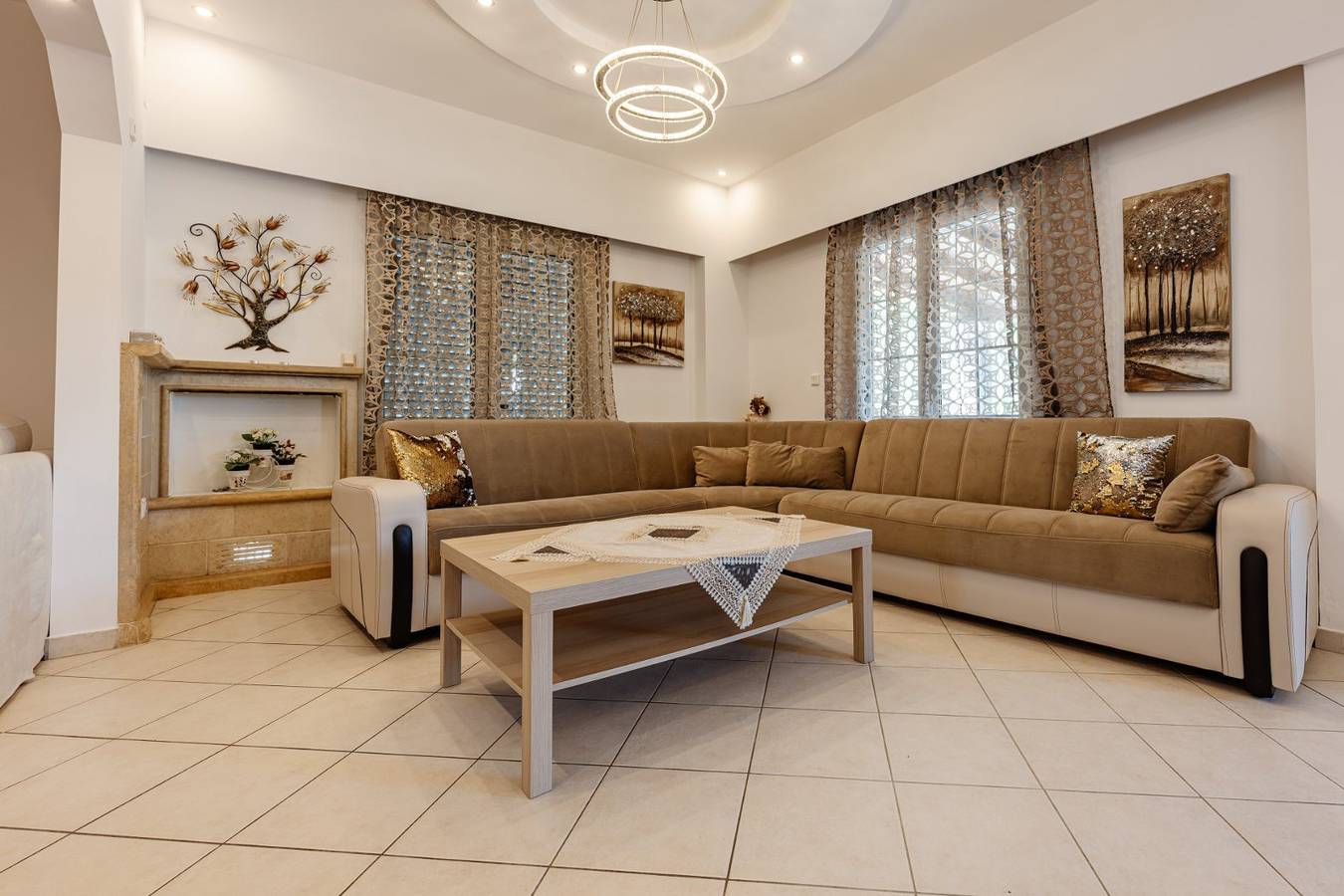 Ganze Wohnung, Studio 'Eleni's Top Floor' mit Gemeinschaftspool, Wi-Fi und Klimaanlage in Alykanas, Alykes