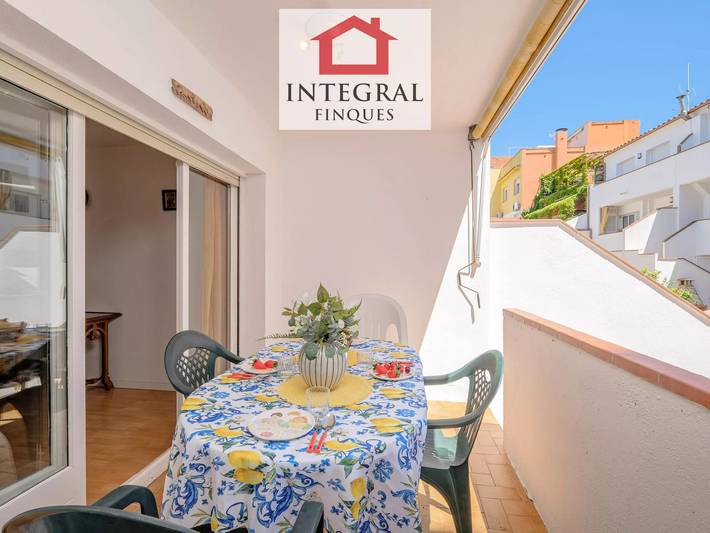 Casa rural para 8 personas, con balcón en Palamós