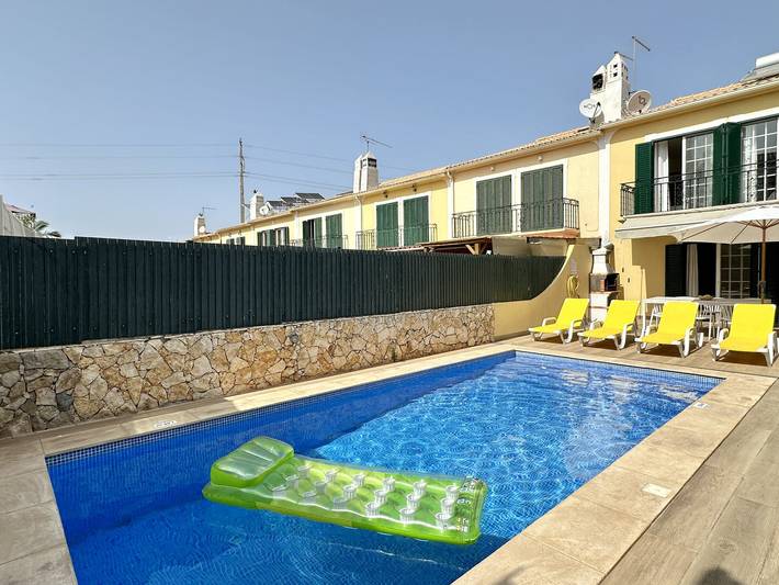 Casa de férias para 8 pessoas, com Jardim em Ferreiras