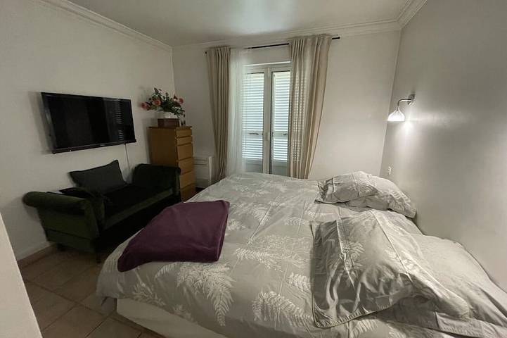 Ferienhaus für 4 Personen, mit Terrasse und Whirlpool sowie Garten in Pampelonne - 3