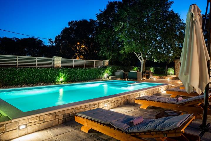 Ferienhaus für 6 Personen, mit Terrasse und Garten in Općina Novigrad