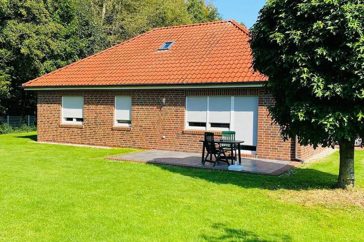 Ferienhaus für 4 Personen, mit Garten in Hage