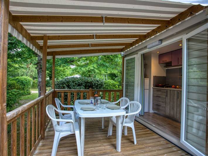 Mobil home pour 4 personnes, avec terrasse et piscine à Groléjac - 2