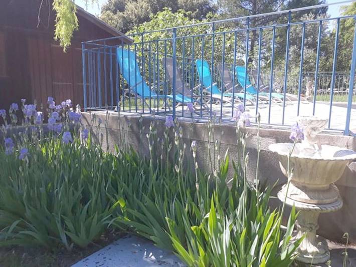 Location de vacances pour 8 personnes, avec piscine et jardin ainsi que vue et bassin pour enfant à La Roque-sur-Pernes - 2