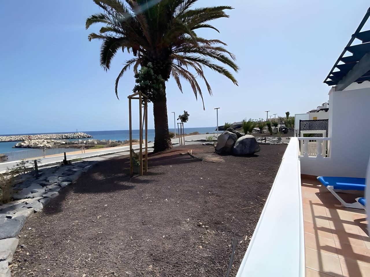 Entire apartment, Vacation Apartment 'Libra Amarilla Golf' with Sea View, Shared Pool and Wi-Fi in Las Adelfas, Amarilla Golf