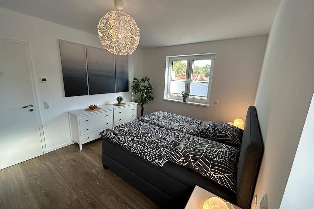 Ganze Wohnung, Exklusive Ferienwohnung bei Berlin, bis 5 Gäste, Große Terrasse, Garten in Bestensee, Dahme-Seengebiet