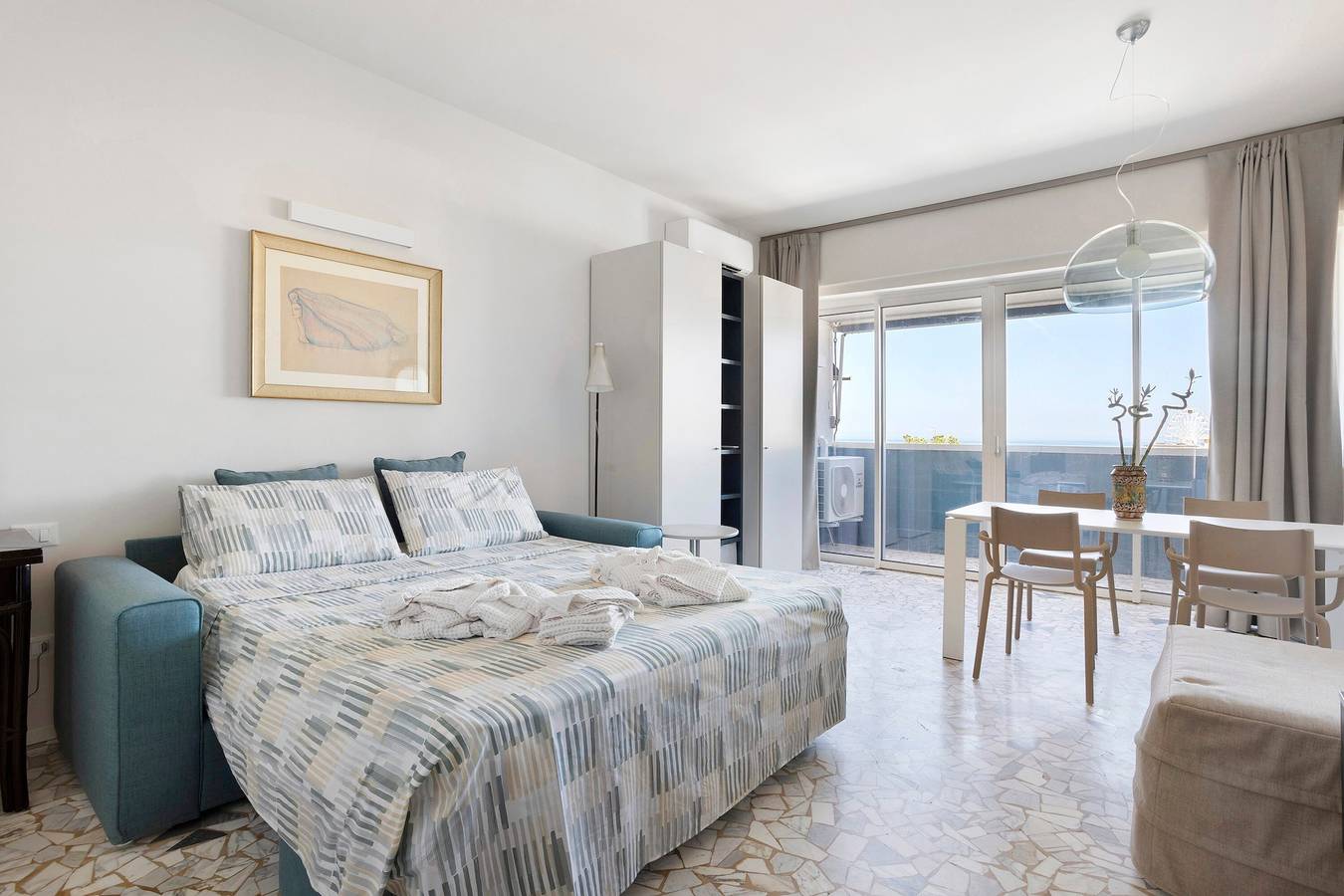 Appartamento intero, Appartamento 'Duca D'Aosta Suite' con Vista Mare, Giardino Comune e Aria Condizionata in Viareggio, Riviera Toscana