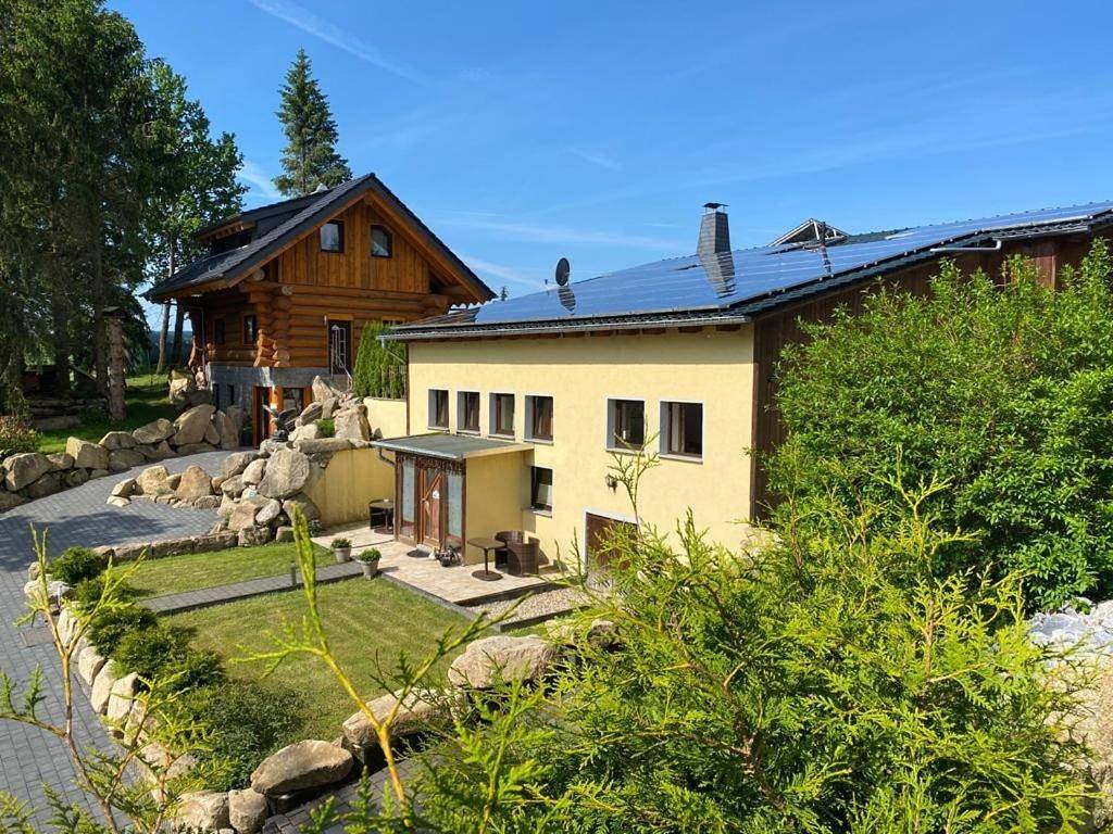 Ganze Wohnung, Naturstammhaus und Appartements Zum Brockenbaecker in Tanne, Harzvorland