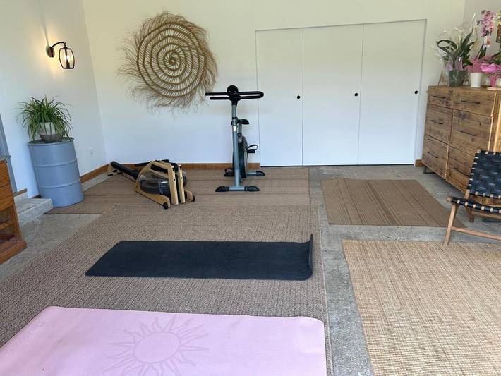 Location de vacances pour 4 personnes, avec vue ainsi que jardin et piscine, animaux acceptés à Lurs - 2