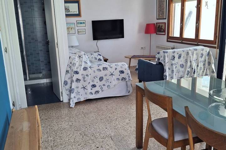 Ferienhaus für 3 Personen, mit Balkon und Garten sowie Pool an der Costa Blanca - 2