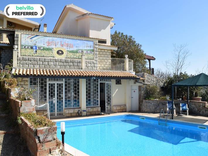Agriturismo per 6 persone, con giardino e terrazza nonché piscina a Siracusa