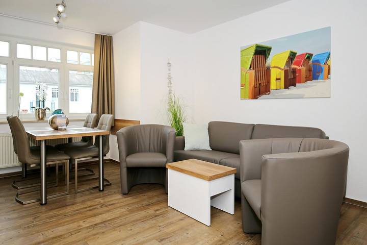 Ferienwohnung für 4 Personen, mit Balkon und Sauna in Kühlungsborn - 2