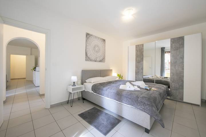 Apartamento entero, Casa Glicine - Studio with Terrace in Lugano, Lago de Lugano