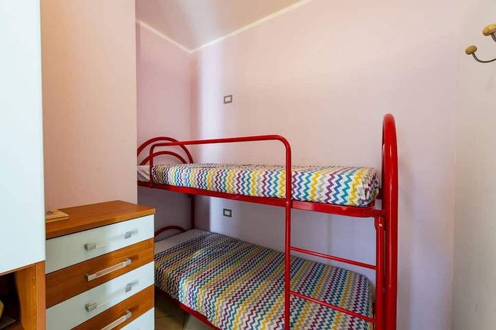 Ganze Wohnung, GuestHost - Cozy Balcony Apartment with Ocean View in Foggetta, Pineto