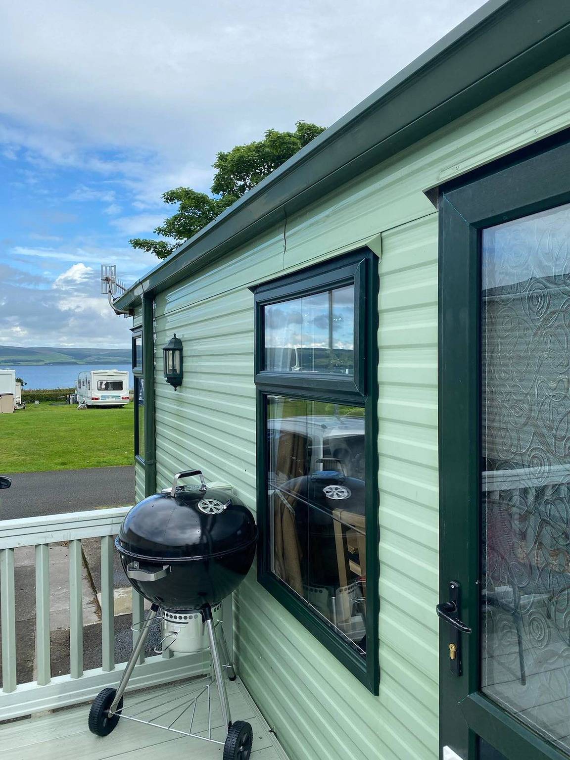 Cozy 2-Bedroom Mobile Home in Kirkcolm with Sea Views in Dumfries and Galloway