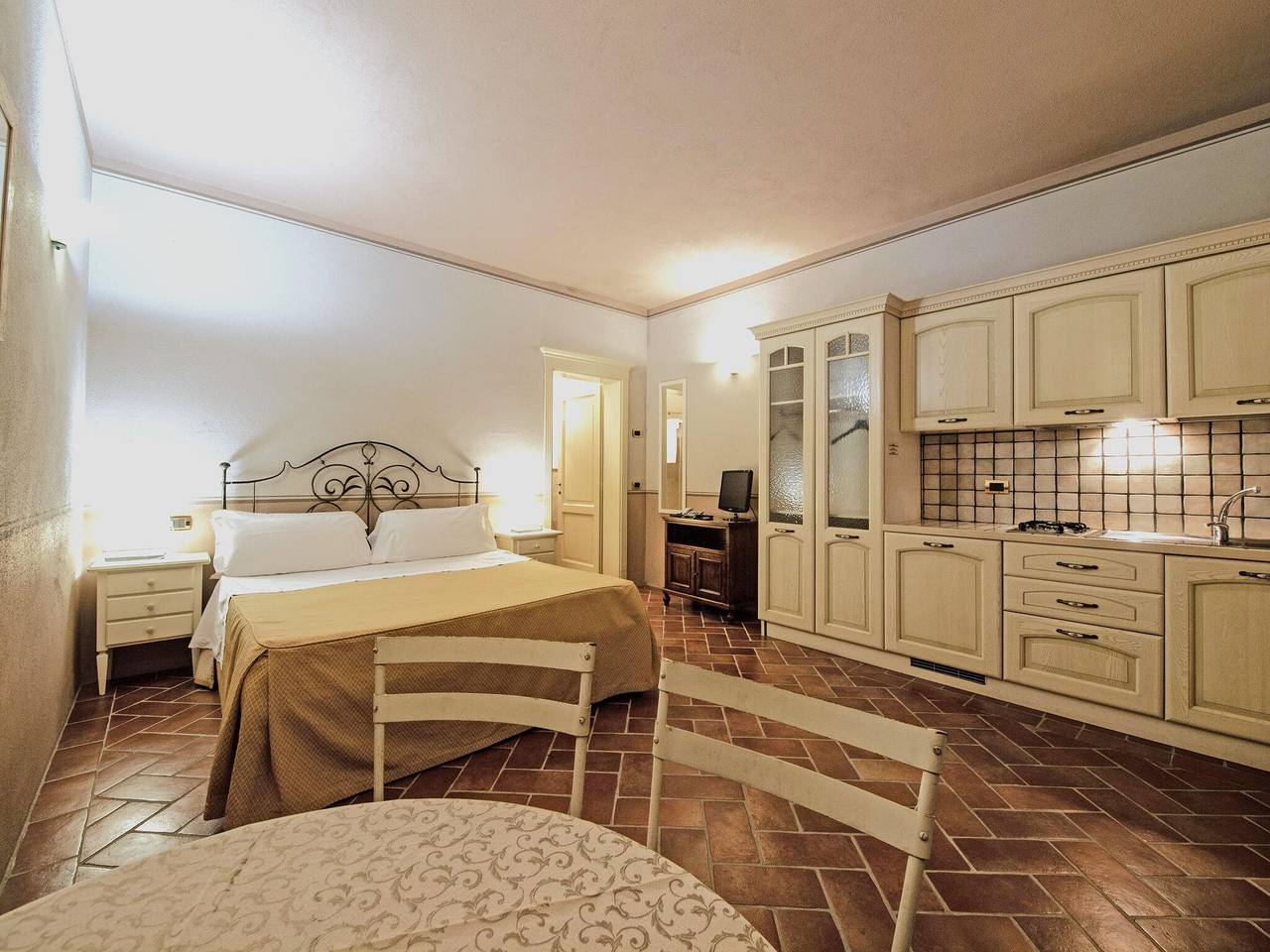 Ganze Wohnung, Wohnung in Monteverdi nahe Weinproben in Monteverdi Marittimo, Etruskische Küste