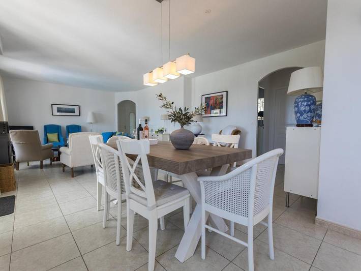 Location de vacances pour 8 personnes, avec jacuzzi ainsi que piscine et jardin à Félines-Minervois - 4