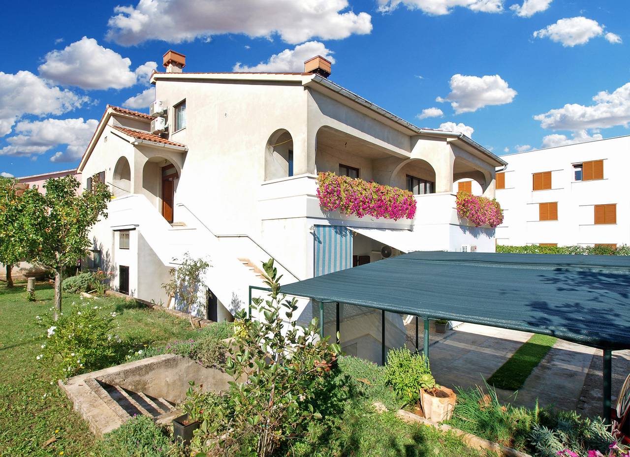 Entire apartment, Vacation apartment for 4 people with terrace in Pula-Medulin, Pula